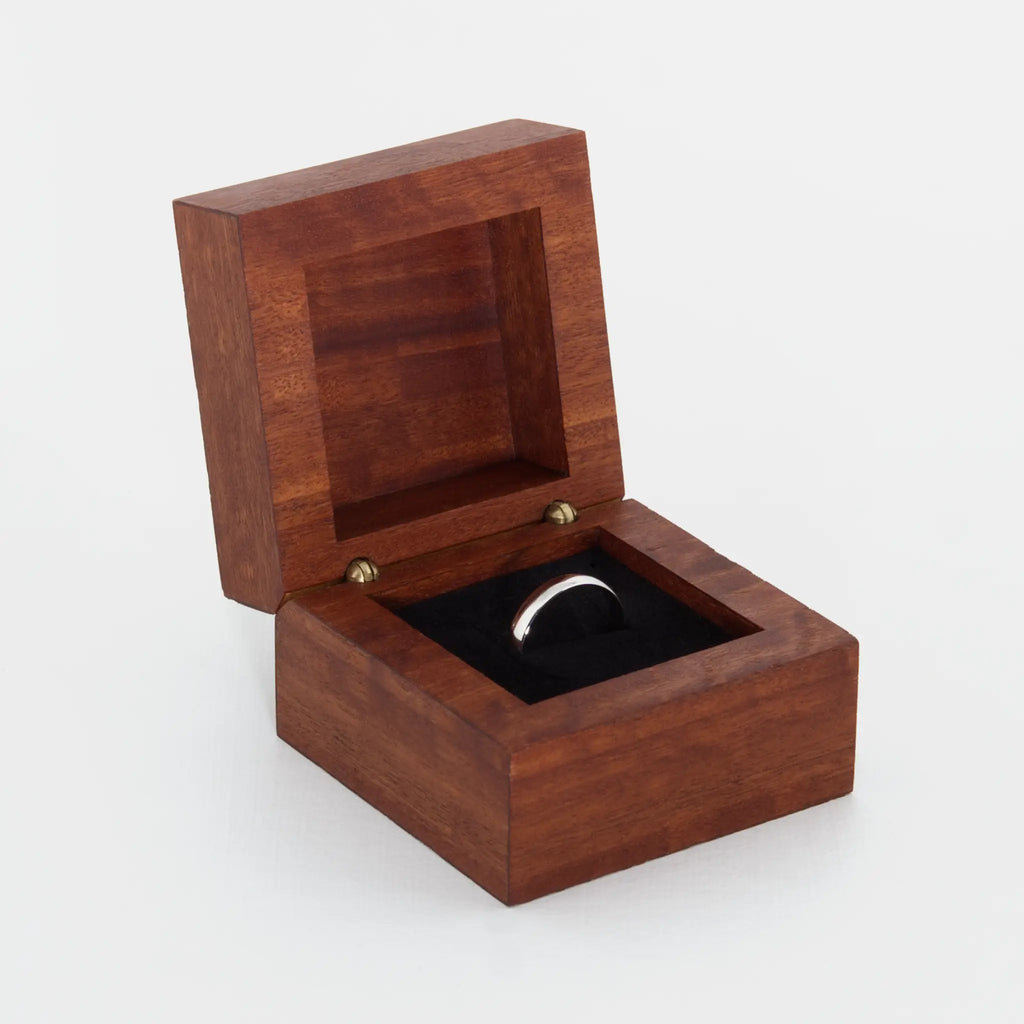 Eucalyptus Ring Box (No. 004)
